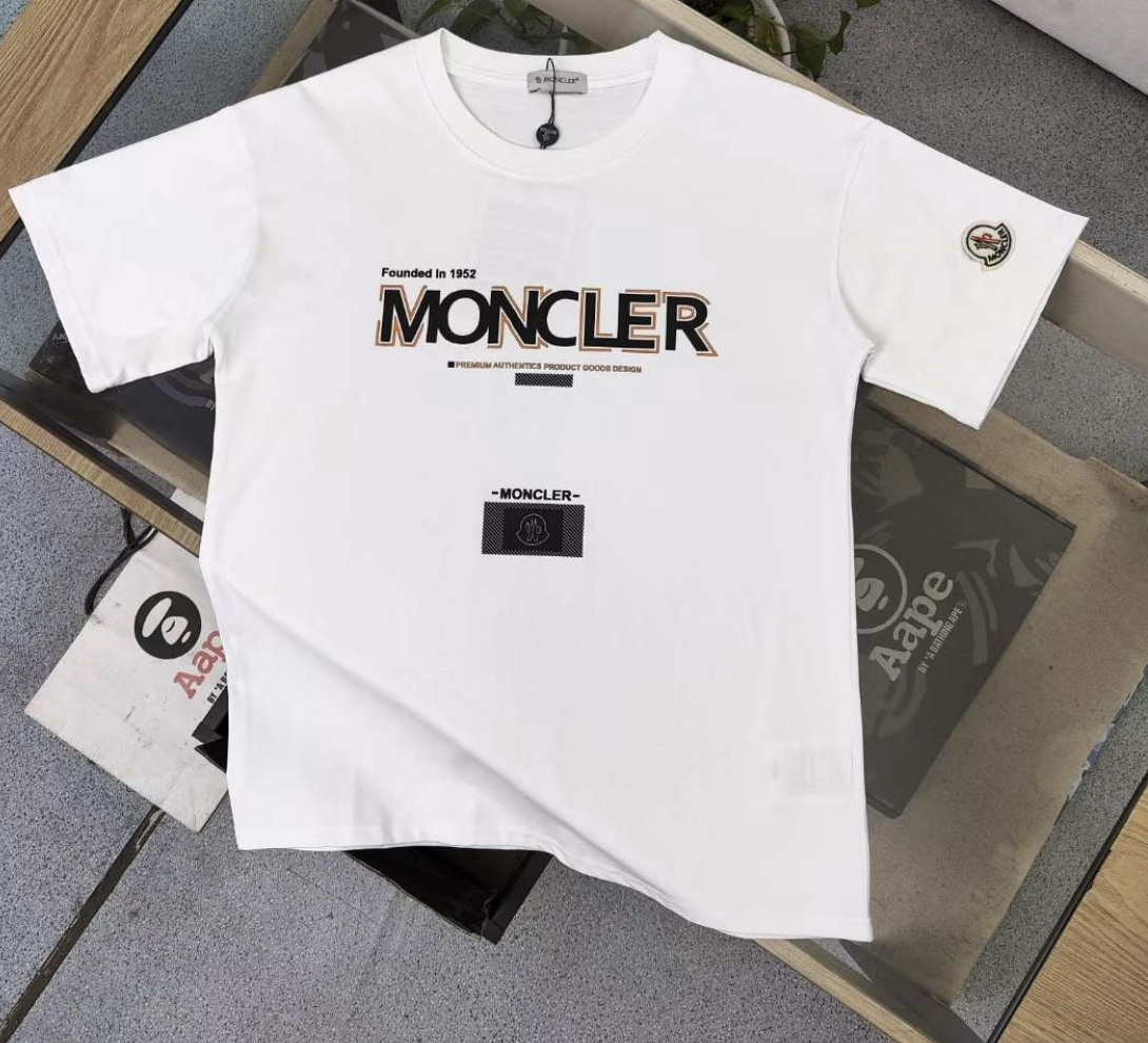 Moncler T-Shirt