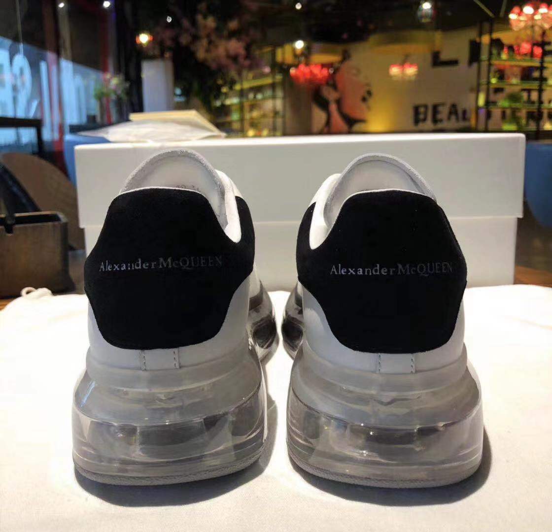 Alexander McQUEEN 