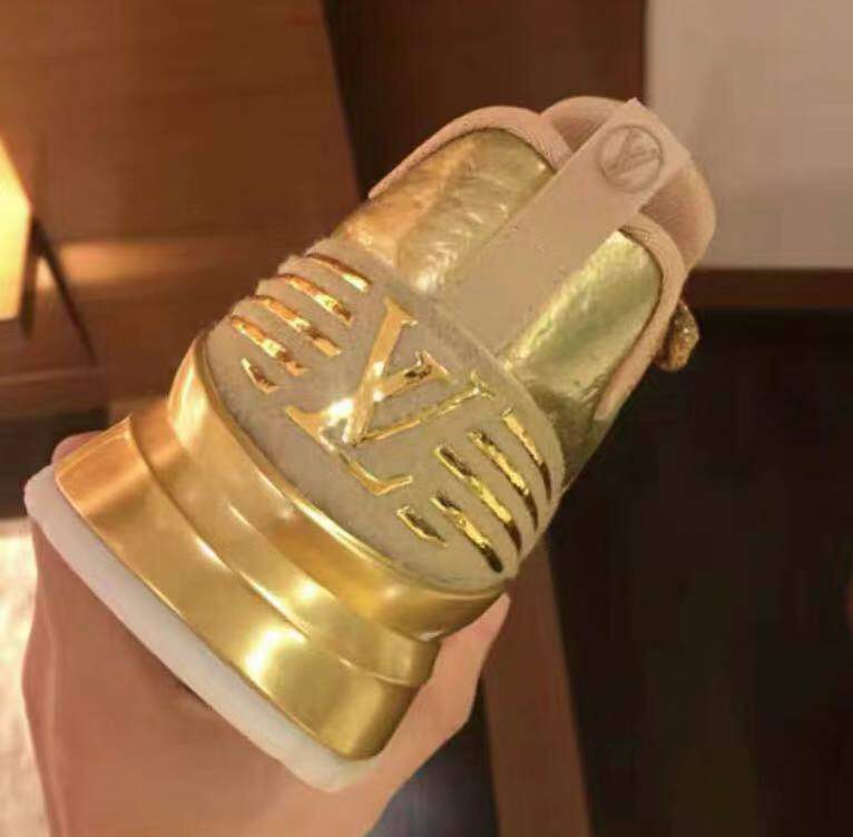 Louis Vuitton Low Top Sneakers