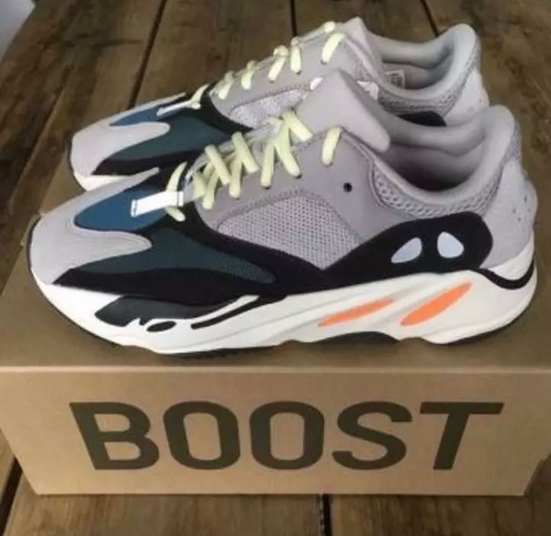 Adidas Yezzy 700 