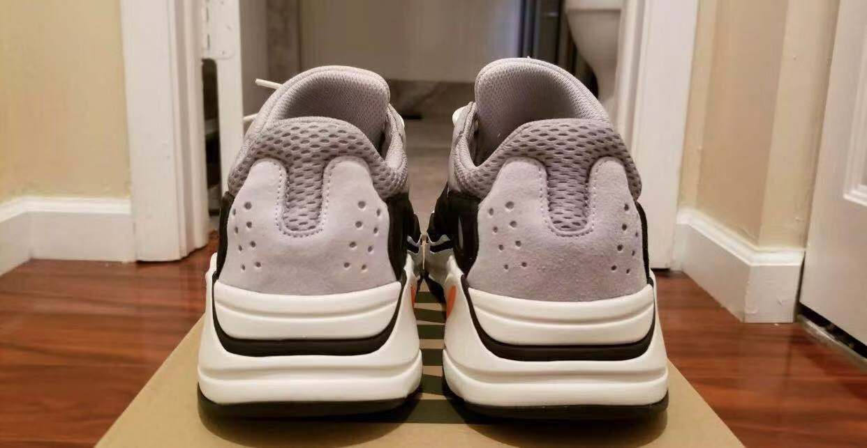 Adidas Yezzy 700 
